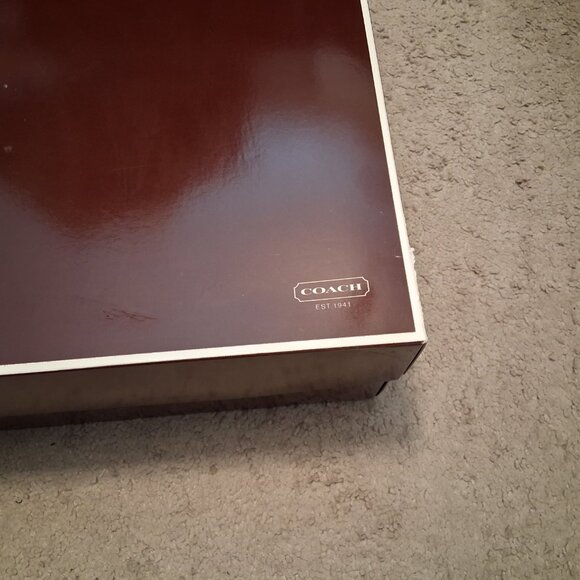 COACH Vintage Chelsea Turnlock Hobo Handbag (10981) w/Original Box and Dust Bag - Picture 4 of 16